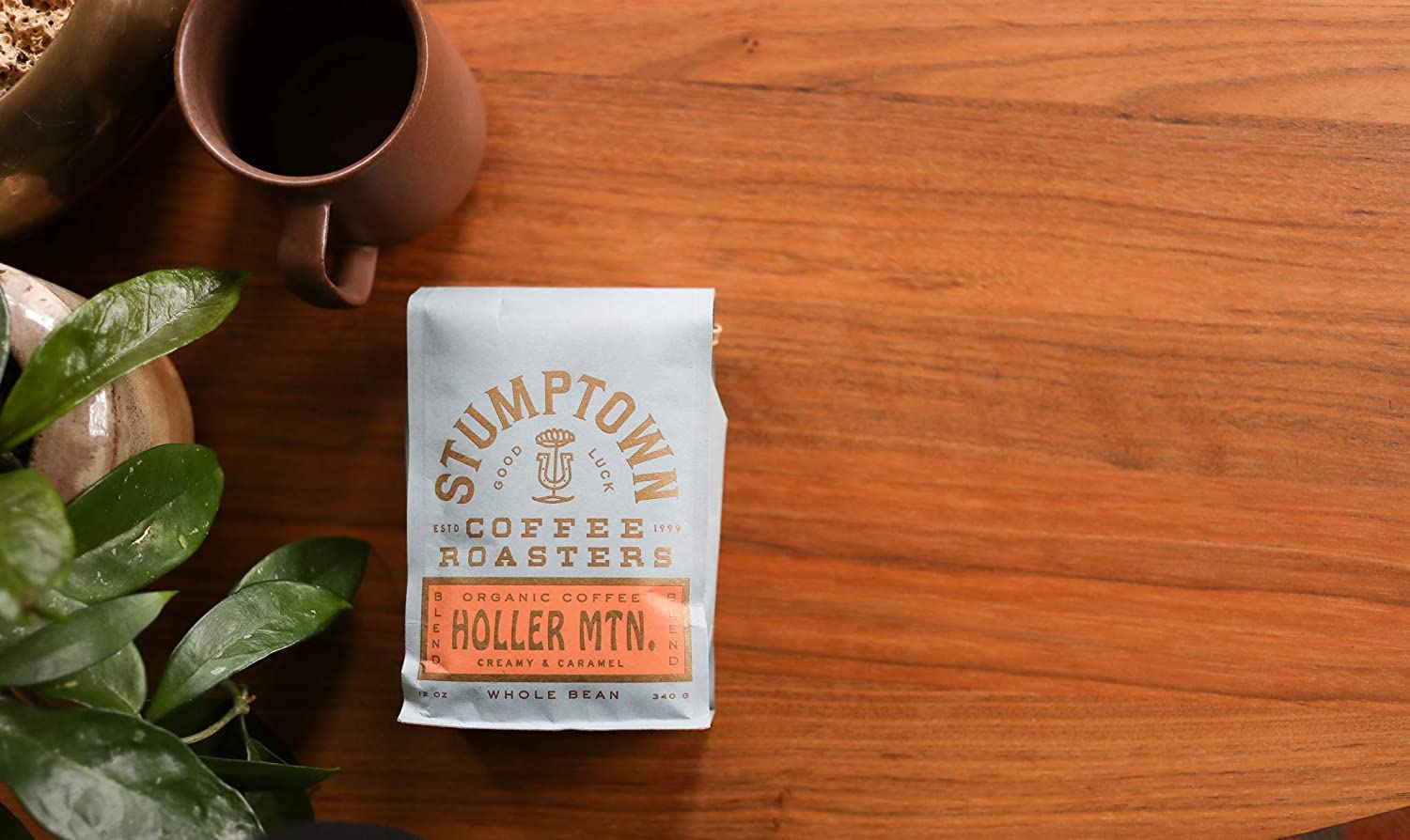 Stumptown Coffee Roasters, Café orgánico de grano entero de tostado medio, bolsa de 18 onzas con notas de sabor de cáscara de cítricos, caramelo y