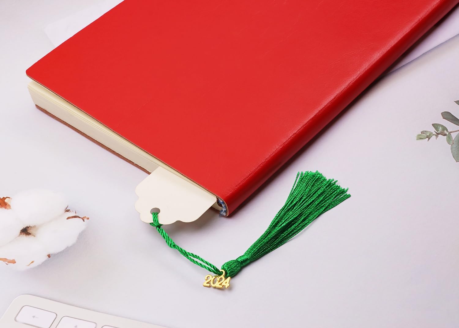 Tupalizy 10 mini borlas sedosas hechas a mano con 20 dijes del año 2024 para graduación, llavero, aretes, joyería, regalos de boda, recuerdos,