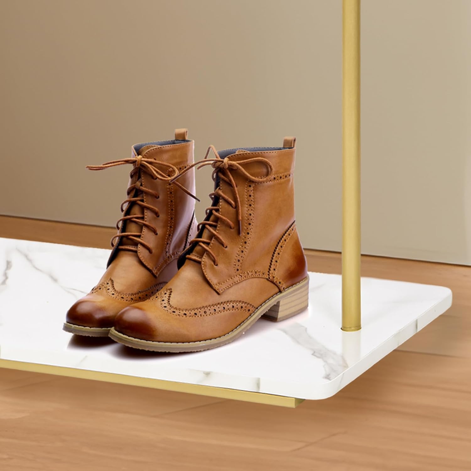 uyoyous Percheros dorados independientes para entrada con base de madera, percheros dorados con estante para dormitorio, hogar, sombrero, bufanda,