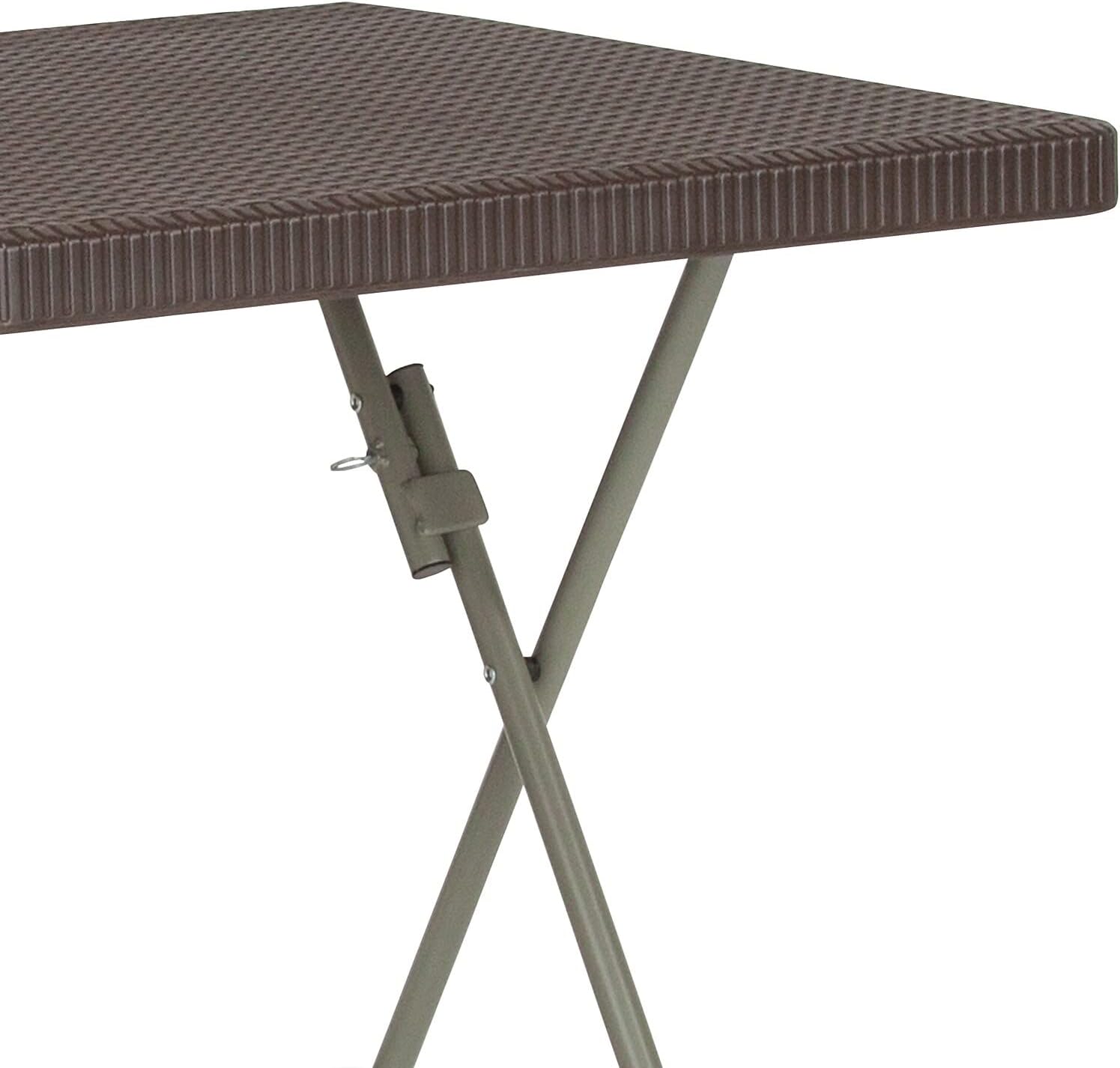Flash Furniture – Mesa plegable cuadrada de plástico de ratán marrón de 1.95 pies
