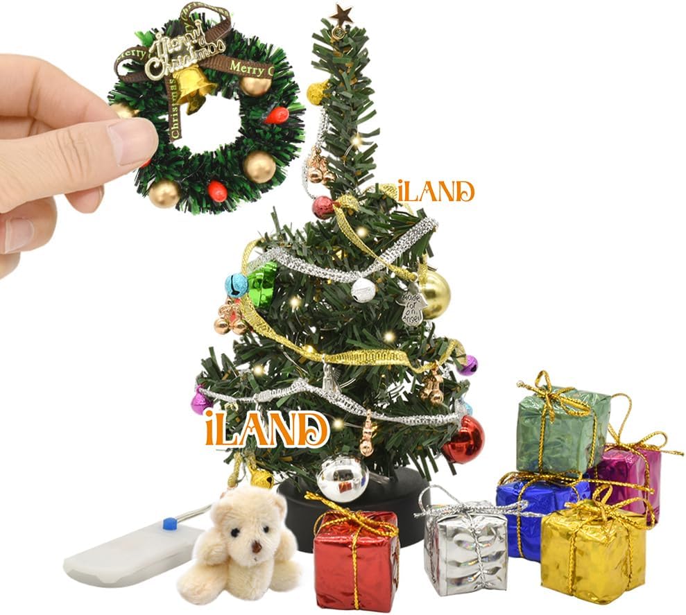iLAND Accesorios de casa de muñecas para decoración de Navidad, árbol de Navidad en miniatura brillante con regalos para puerta de elfo y puerta de