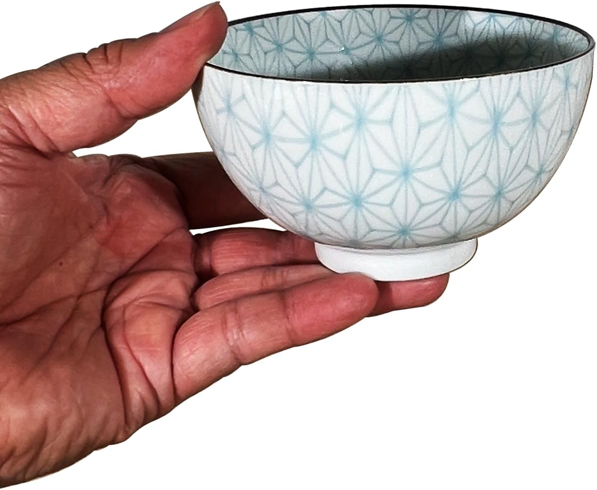 Vibrante colección de 5 cuencos de arroz en tamaño clásico japonés, tonos modernos, aptos para microondas y lavavajillas, presentados en elegante