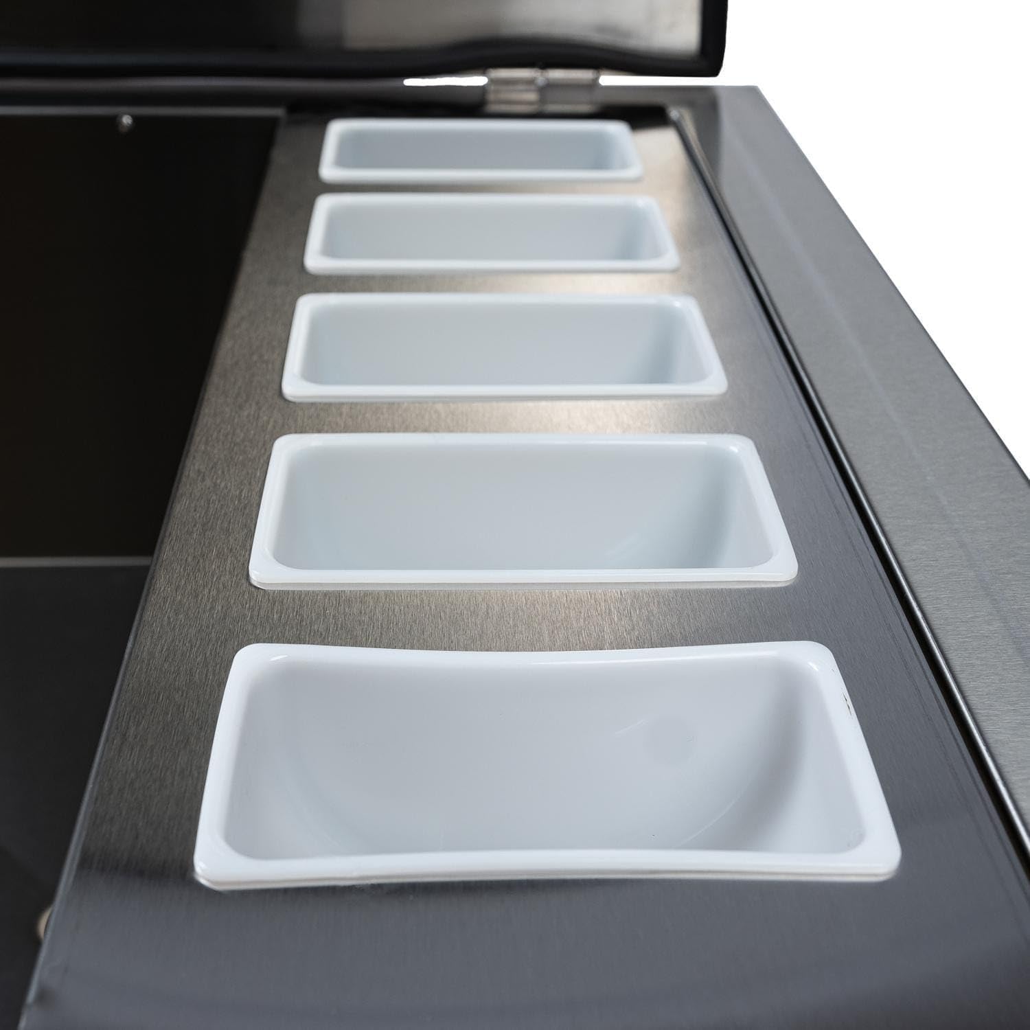 BBQGuys Signature – Enfriador de hielo de 25 pulgadas con soporte para condimentos, tradicional