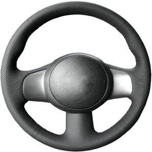 Cubierta de volante de coche de cuero de microfibra negra cosida a mano, ajuste para Nissan March Sunny Versa 2013 Almera accesorios de coche Cubierta de volante de coche de cuero de microfibra negra cosida a mano, ajuste para Nissan March Sunny Versa 2013 Almera accesorios de coche