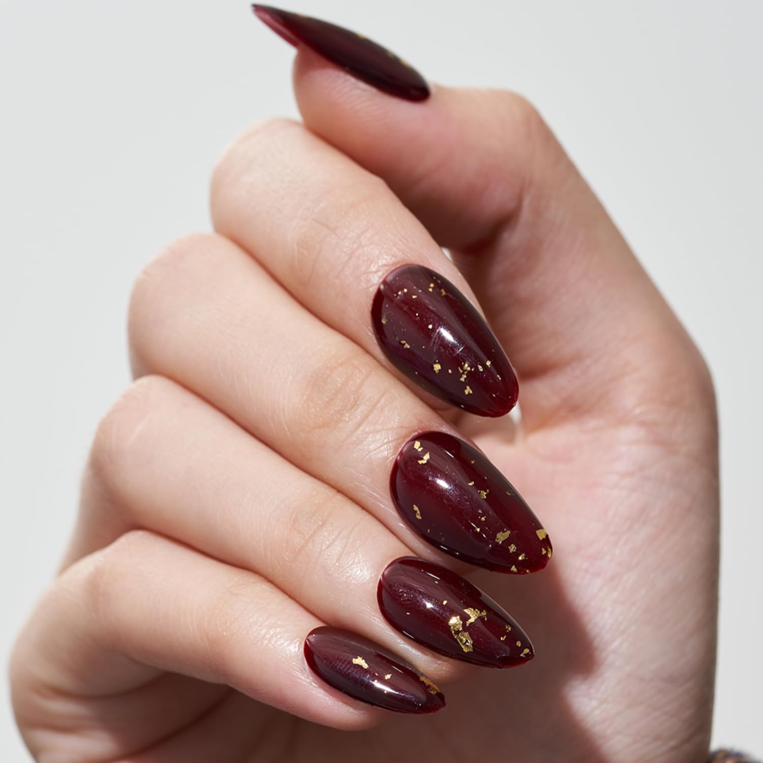 GLAMERMAID Uñas postizas a presión color blanco nude, punta francesa negra media, uñas postizas cortas góticas, almendra, kits de uñas postizas