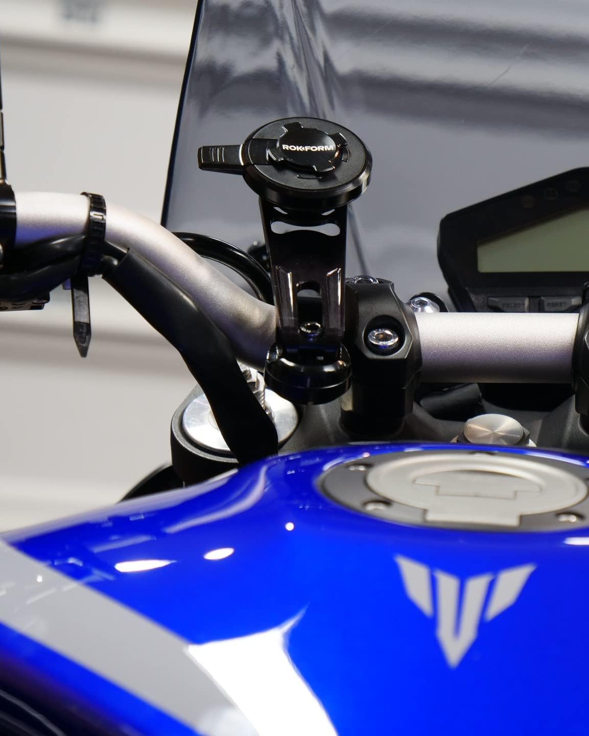 Rokform Amortiguador de vibraciones de montaje para motocicleta V1, soportes para manubrio de motocicleta, percha y vástago especialmente diseñados