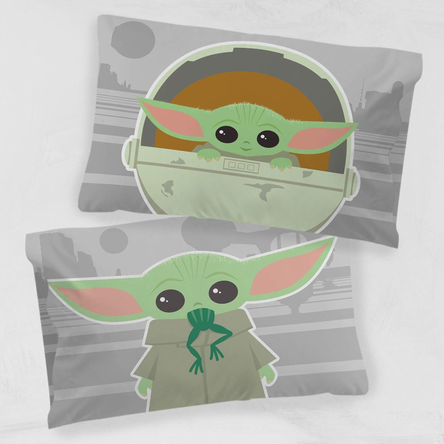 Jay Franco Paquete de fundas de almohada Mandalorian Curious Child and The Cutest Bounty