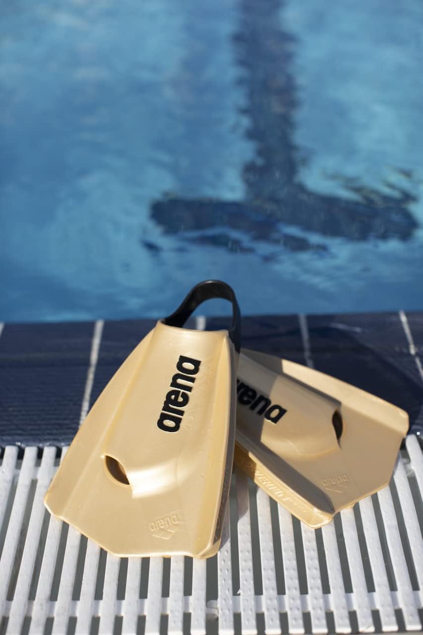 Arena Aletas de entrenamiento de natación unisex para adultos, para hombres y mujeres, aletas de silicona de hoja corta izquierda a derecha