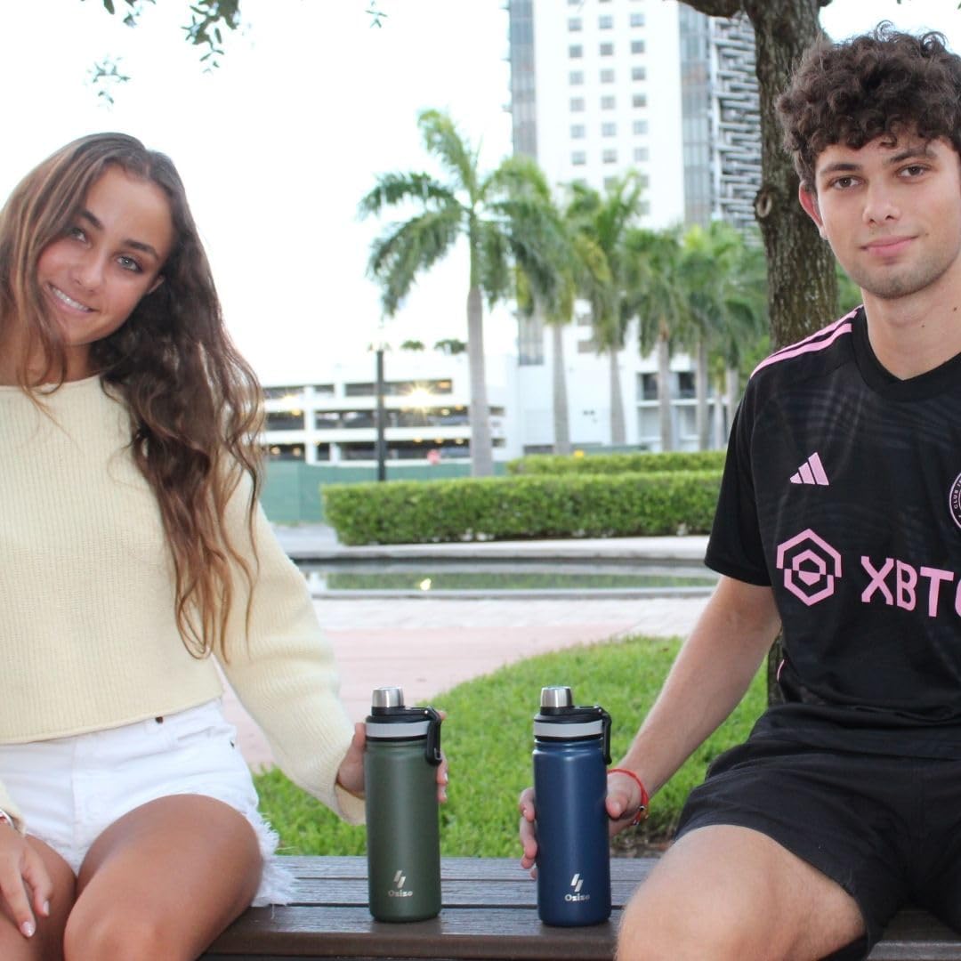 Ozizo Botella de agua deportiva con tapa abatible, botella de agua de acero inoxidable aislada de 22 onzas con tapa de boquilla, botella de agua,