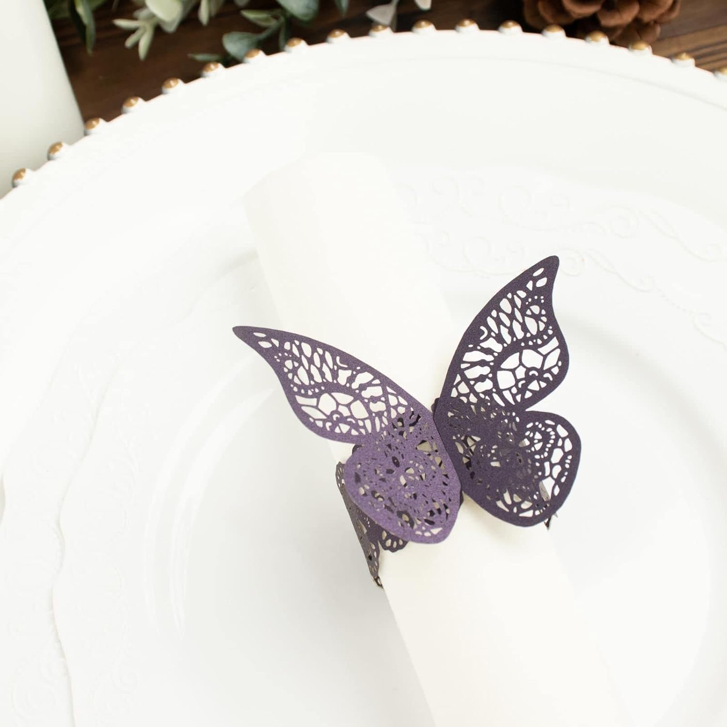 Efavormart – Paquete de 12 servilleteros de papel con diseño de mariposa de corte láser, lazos para silla, soportes para servilletas