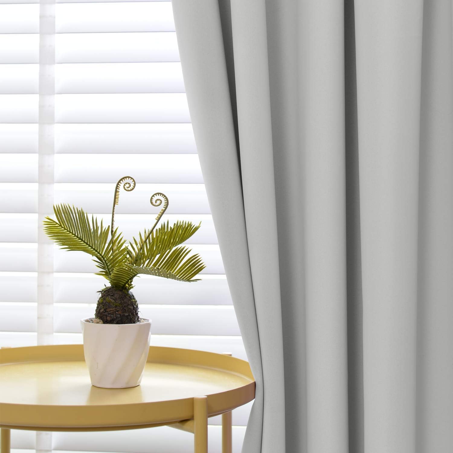 Yakamok – Cortinas opacas con aislamiento térmico y hueco para la barra, dos paneles de cortinas para oscurecer la habitación