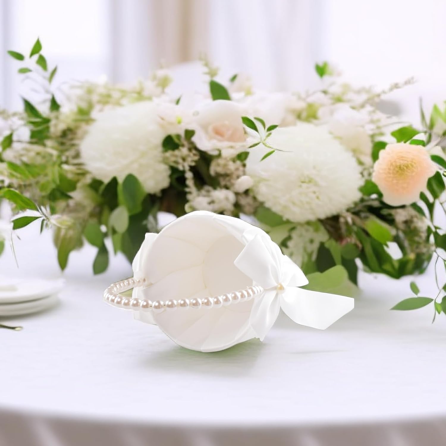 Cesta de niña de las flores para boda con mango de perlas (marfil – lazo)