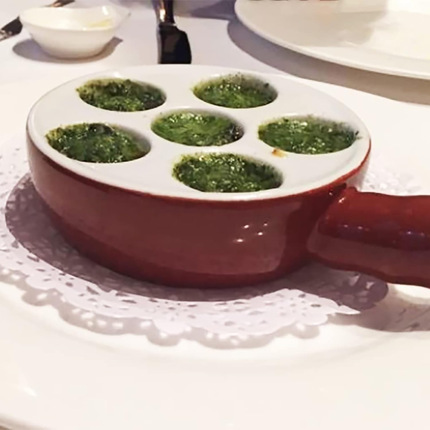 Platos de cerámica Escargot para aperitivos, caracoles horneados, vieiras horneadas (paquete de 2) de 6.22 pulgadas con platos con asa, juego de