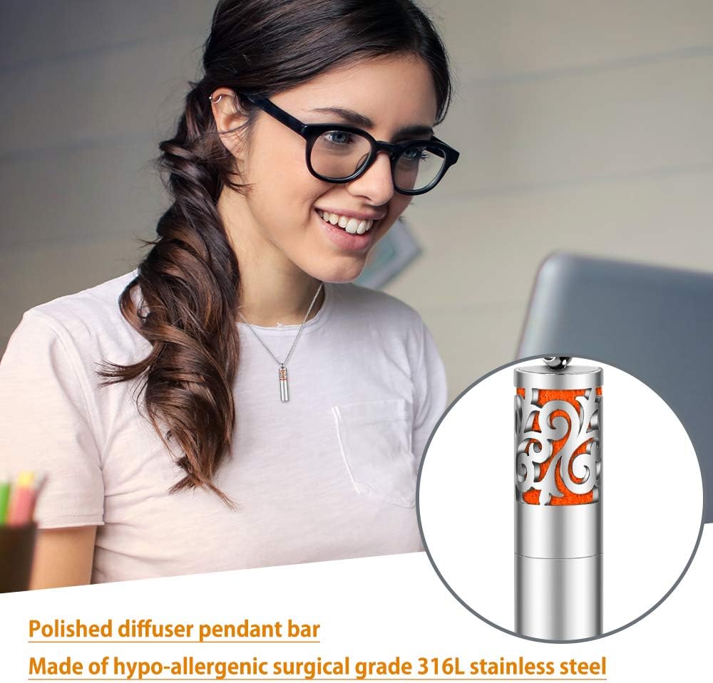 Maromalife Collar de aceite esencial para mujer, collares difusores de acero inoxidable 316L, colgante difusor con 10 almohadillas de fieltro,