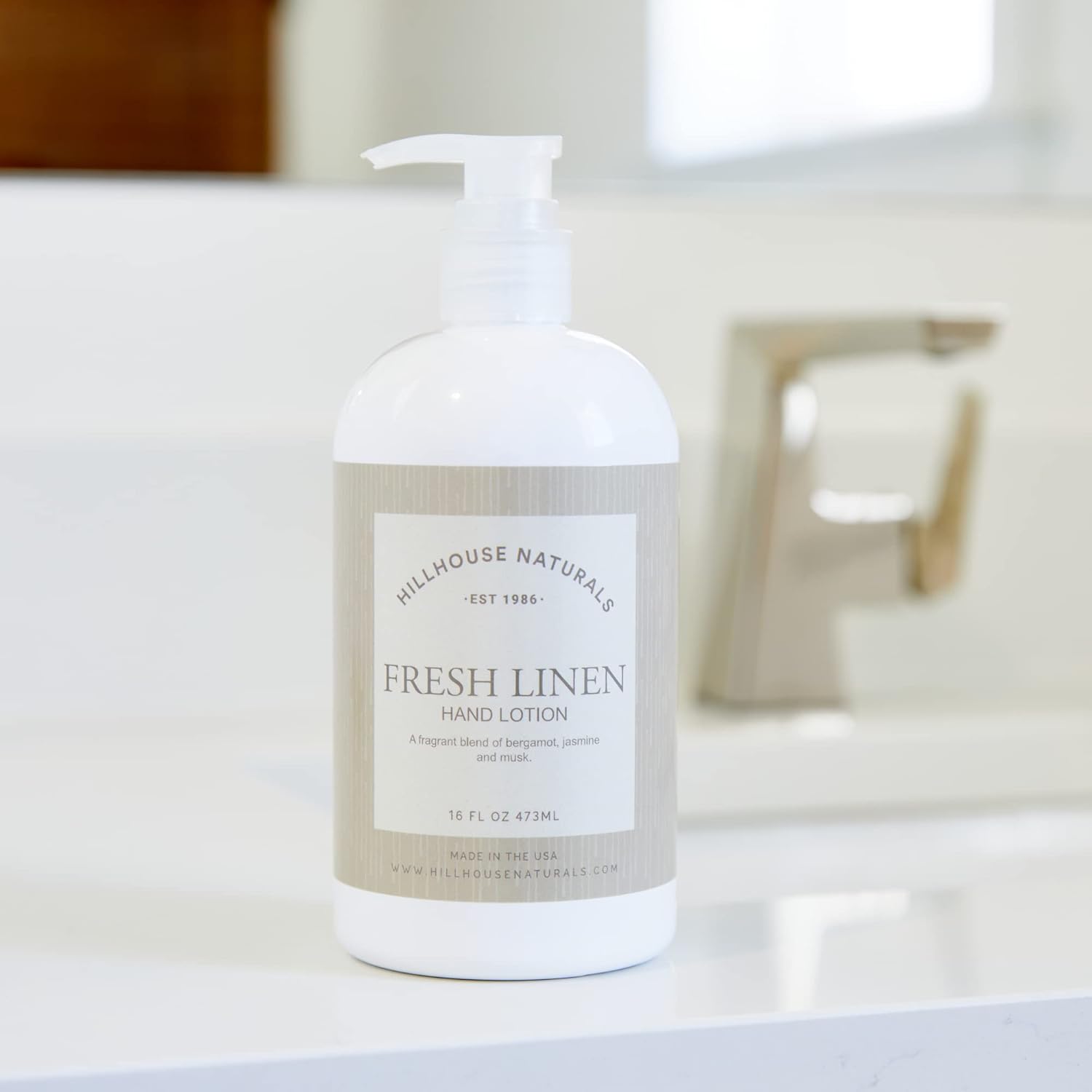 Hillhouse Naturals Loción para manos, manos secas, humectante no grasoso hecho con aceites esenciales, 16 onzas (lino fresco)