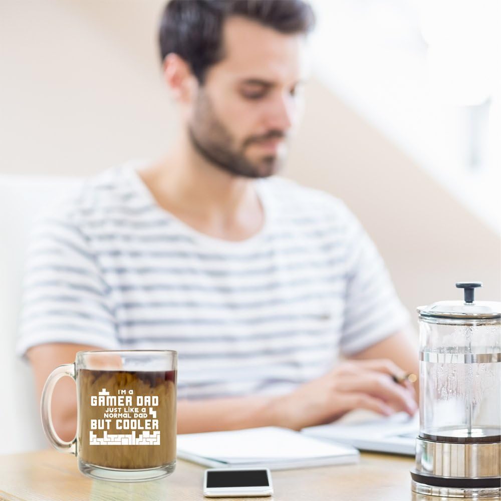 Make Em Laugh Taza de cristal para café y té con texto en inglés “I’m a Gamer Dad, Just Like a Normal Dad But Cooler” (Soy un padre gamer, Just Like
