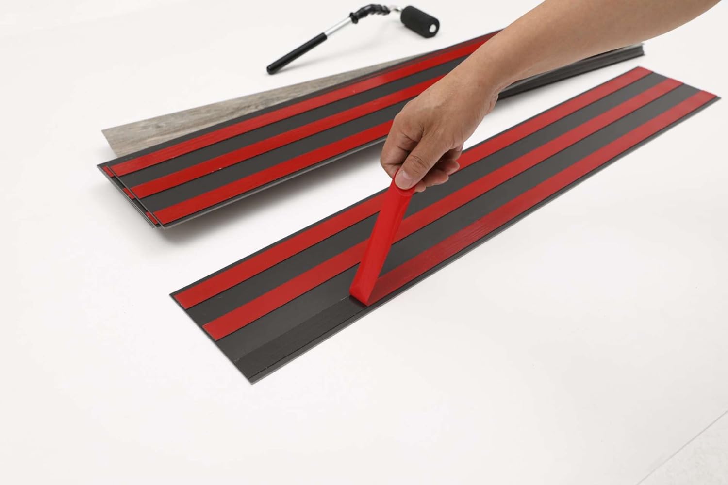 Tablones de vinilo para pared, paneles de vinilo autoadhesivos para paredes, fácil instalación (12 piezas18 pies cuadrados por caja), color gris