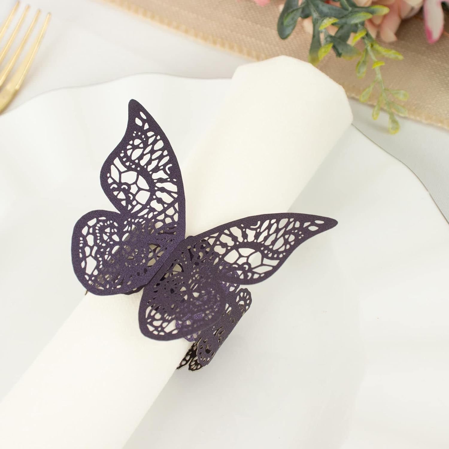 Efavormart – Paquete de 12 servilleteros de papel con diseño de mariposa de corte láser, lazos para silla, soportes para servilletas