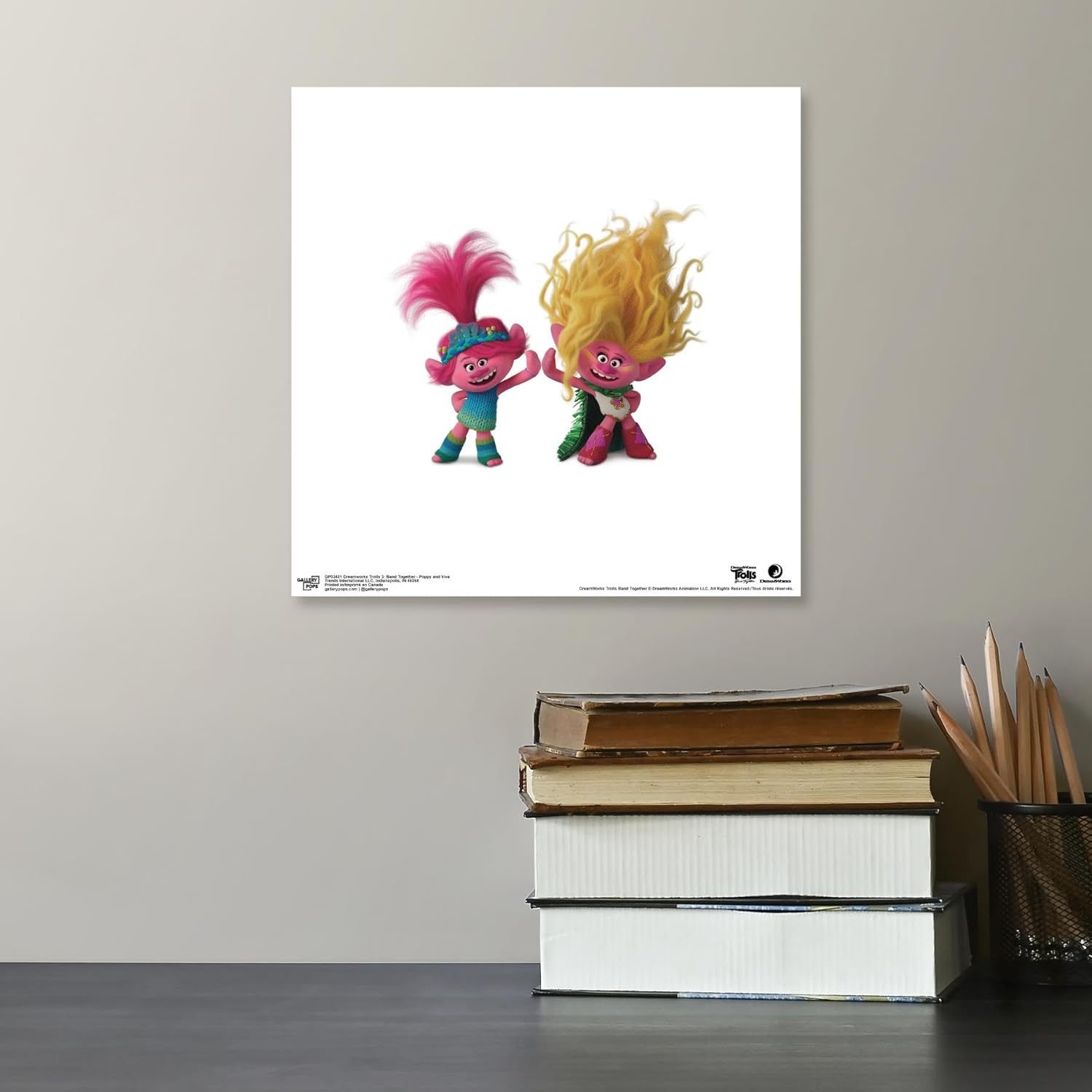 Trends International Gallery Pops Trolls Band Together – Póster de pared de Poppy and Viva, 12.00 x 12.00 pulgadas, versión sin marco