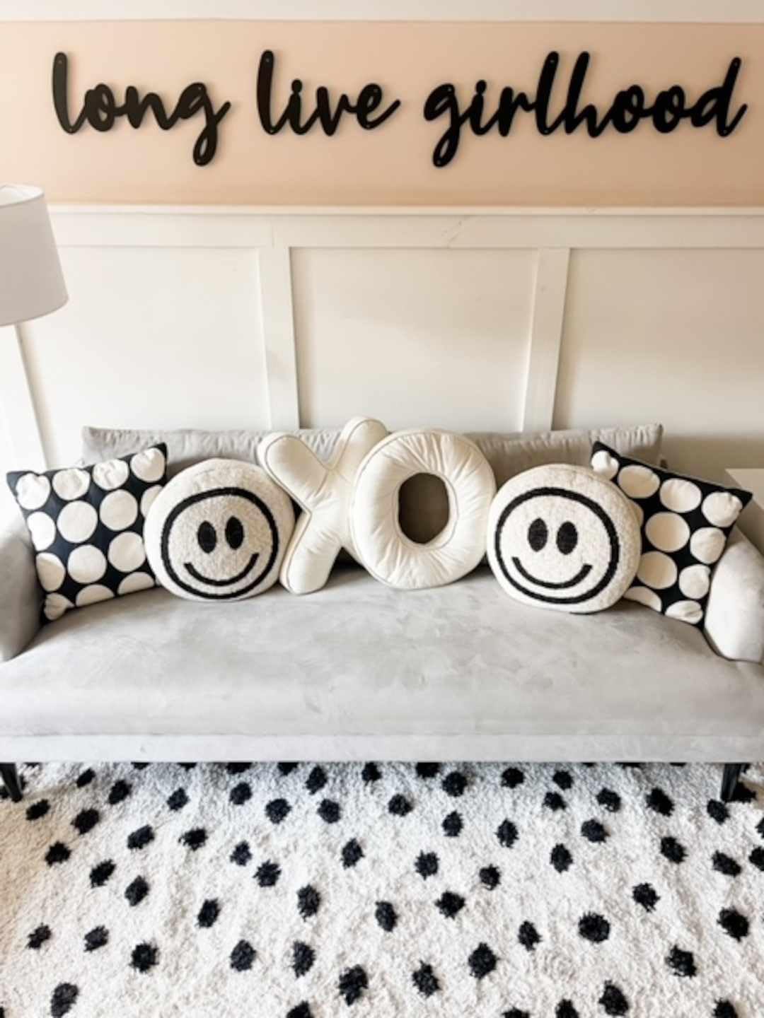 Hauteloom Tilos – Alfombra dálmata para sala de estar, dormitorio, cuarto de bebé, alfombra lanuda con patrón de puntos, pelo alto de felpa, negro,