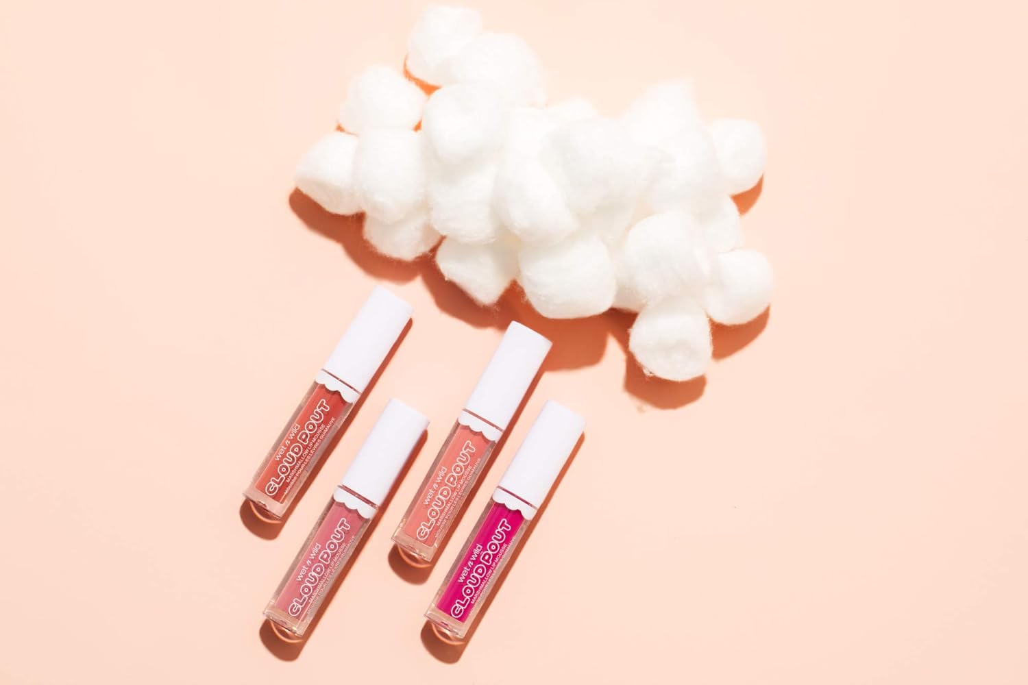 wet n wild Liquid Lipstick Cloud Pout Marshmallow, Light Pink Cloud Chaser  Mousse de crema labial mate  Aceite de argán  Vitamina E (paquete de 1)