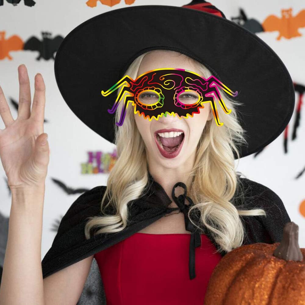 CCINEE 36 máscaras de papel para rascar de Halloween, mágicas máscaras artísticas para raspar con cordones elásticos y lápiz capacitivo de madera