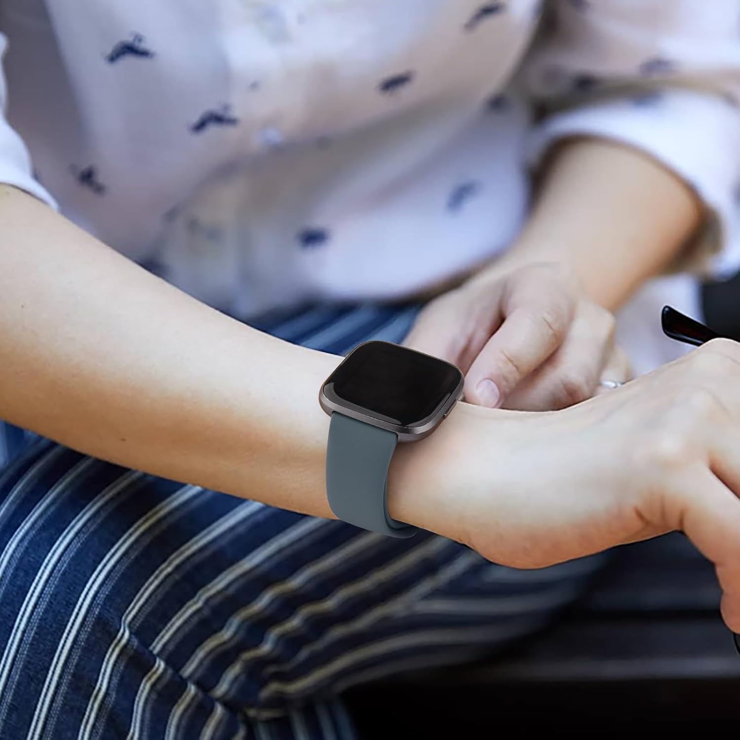 Paquete de 3 bandas de silicona compatibles con Fitbit Versa 2 bandas para mujeres y hombres, correas de repuesto deportivas suaves y transpirables