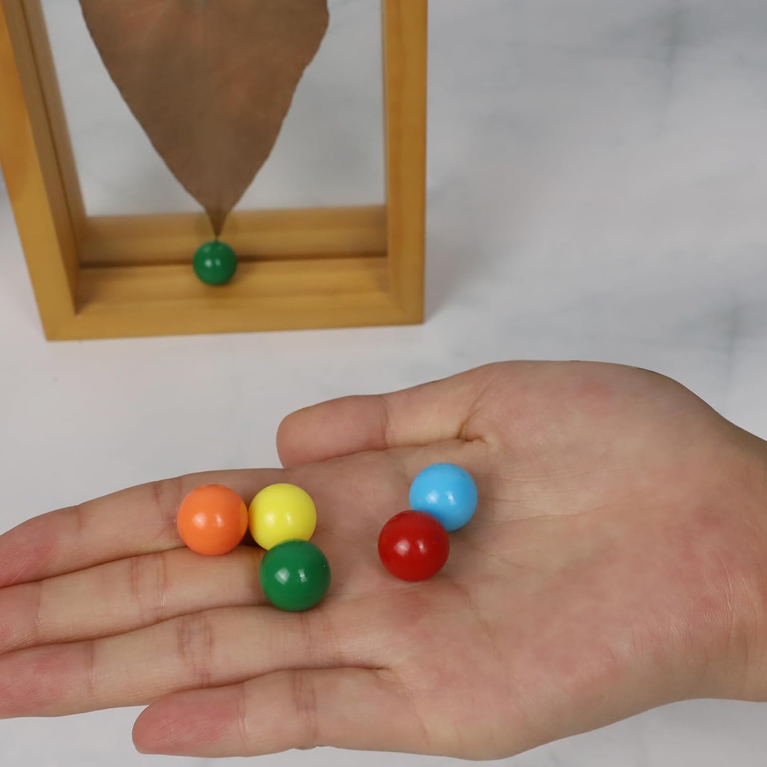 Qryovsa 30 canicas de repuesto de 0.551 in, 5 de cada uno de los 6 colores para agravar Wahoo Dirty Marbles, juego de mesa de mármol colorido, 6