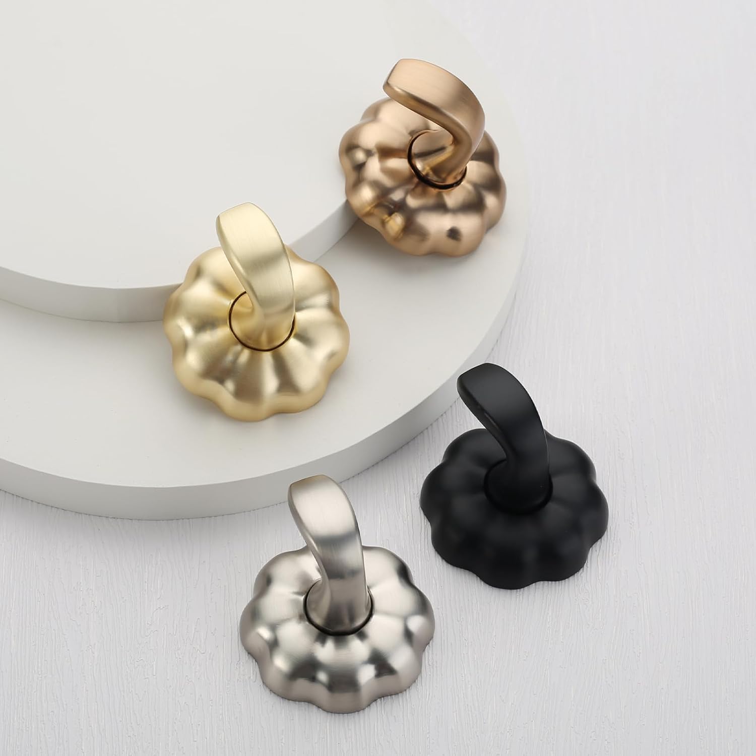 Asidrama Ganchos para toallas de baño, ganchos de oro cepillado para cocina, ducha, puerta, montaje en pared, exquisitos ganchos para bata y