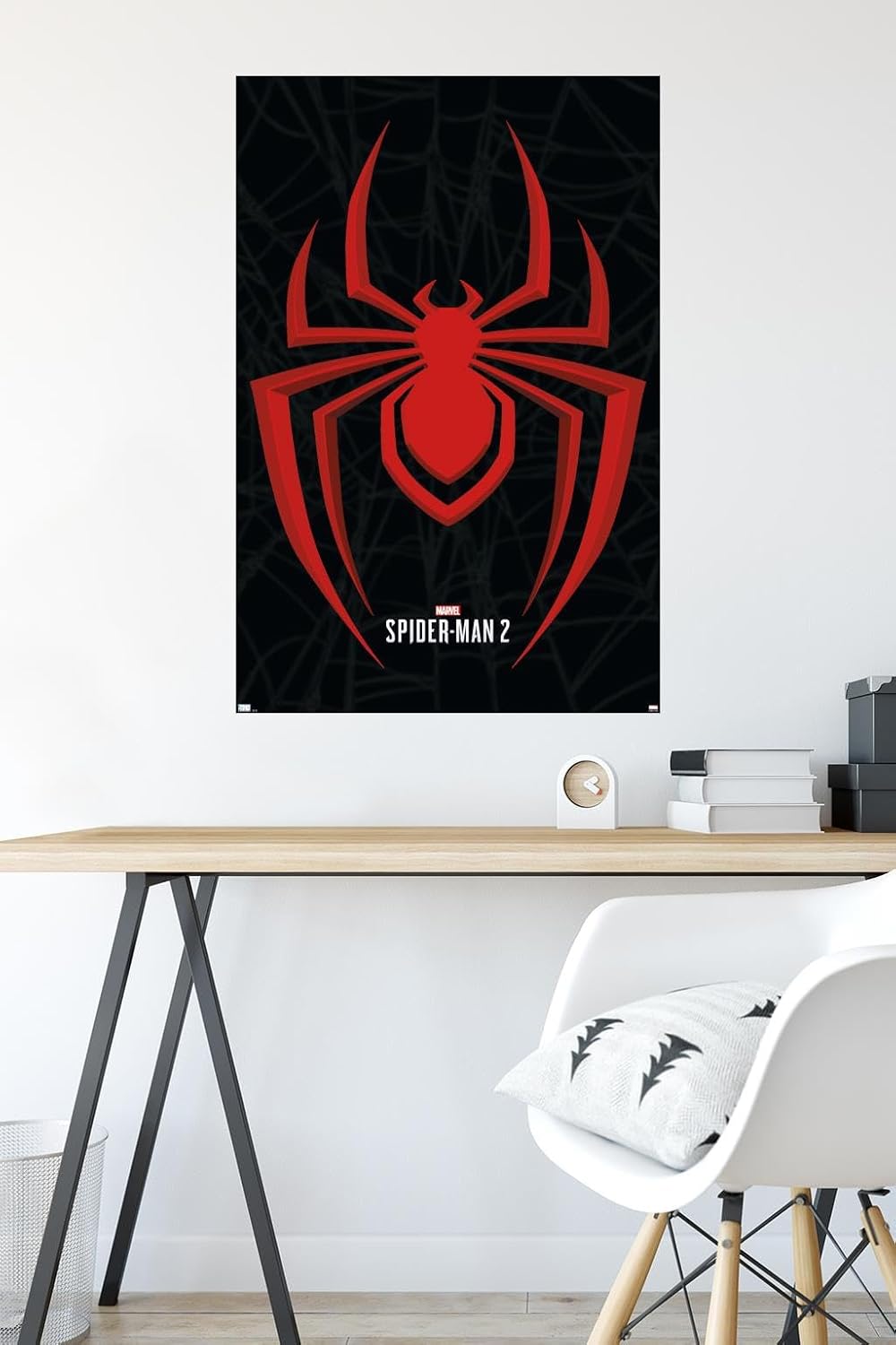 Trends International Marvel’s Spider-Man 2 – Póster de pared con icono de Miles Morales, 22.37 x 34.00 pulgadas, paquete de póster y montaje prémium