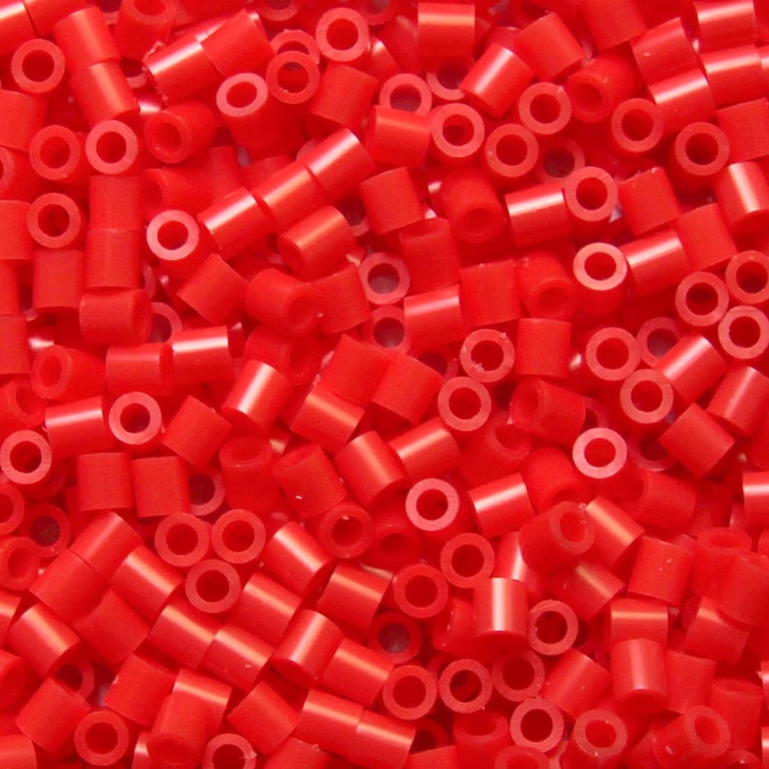 Fuse Beads – 6000 cuentas de fusión de 0.197 pulgadas, cuentas de fusión compatibles con Perler Beads Hama, rojo