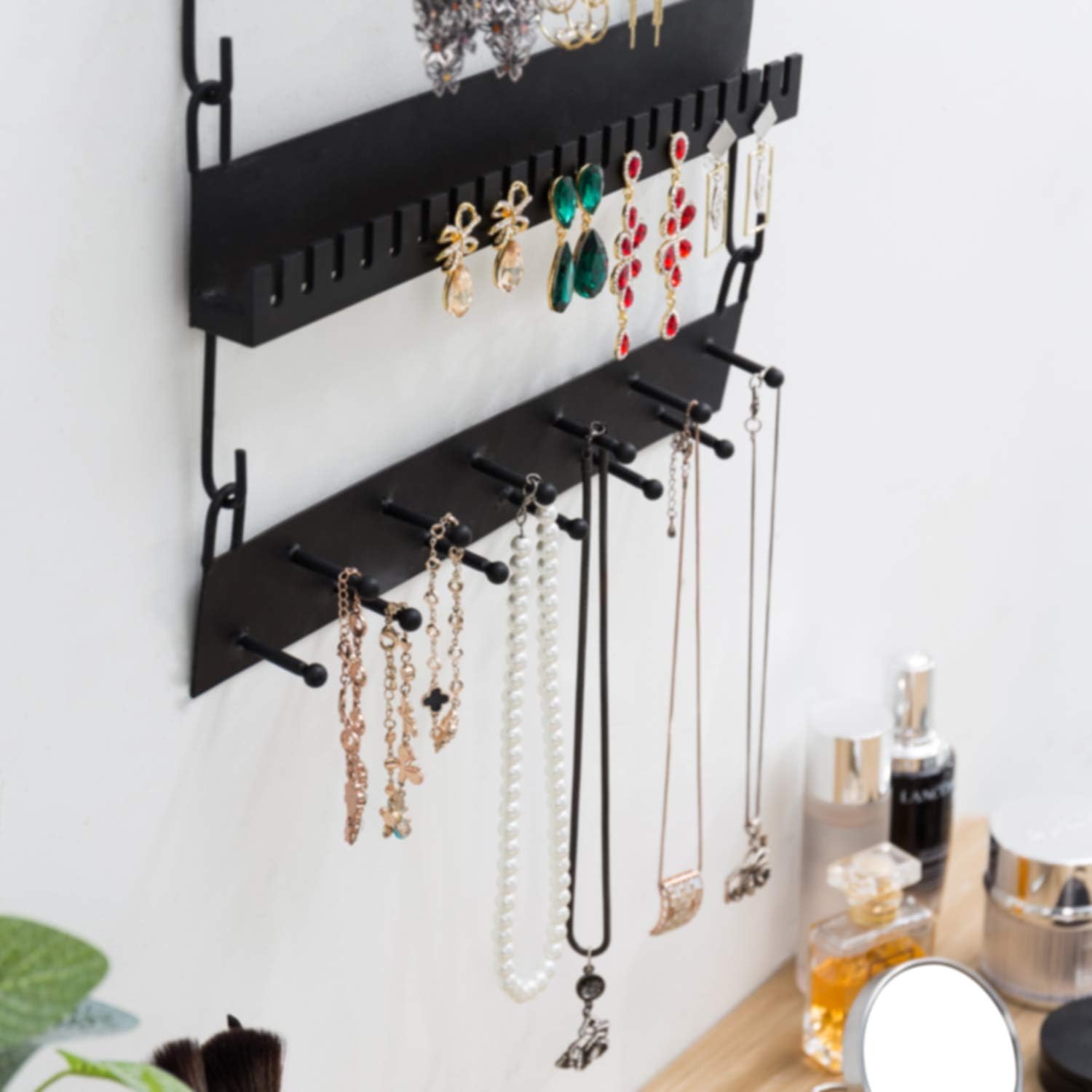 MyGift Organizador de joyas colgante de metal negro de 4 niveles con 18 ganchos, soporte para aretes y collar, estante de exhibición de pulseras,
