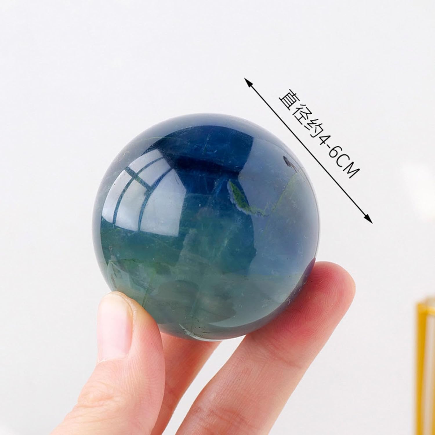 Esfera de esfera de cristal de cuarzo de fluorita azul y verde natural, esfera escultura, bola decorativa con soporte de madera, decoración del