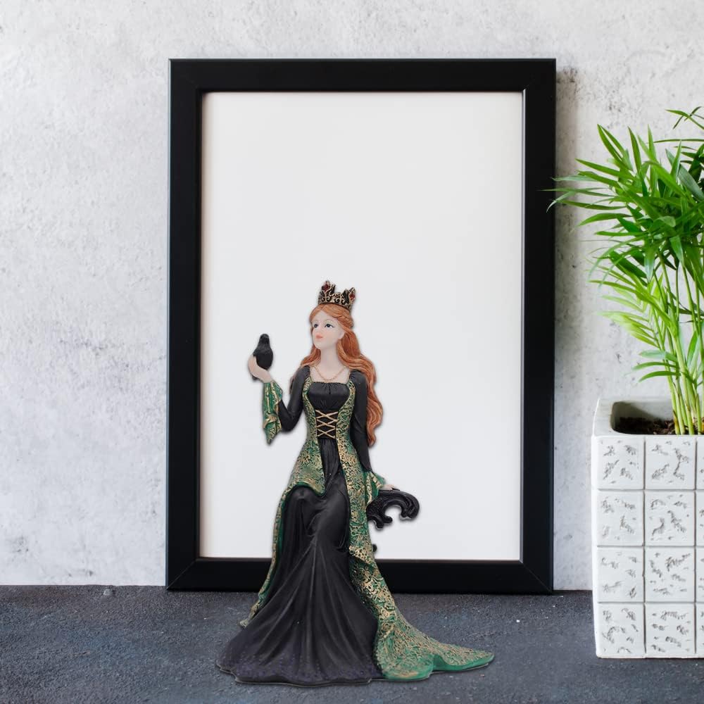 Comfy Hour Irish Princess Collection – Vestido verde Queen de 7 pulgadas con figura de resina de cuervo para el día de San Patricio y colección