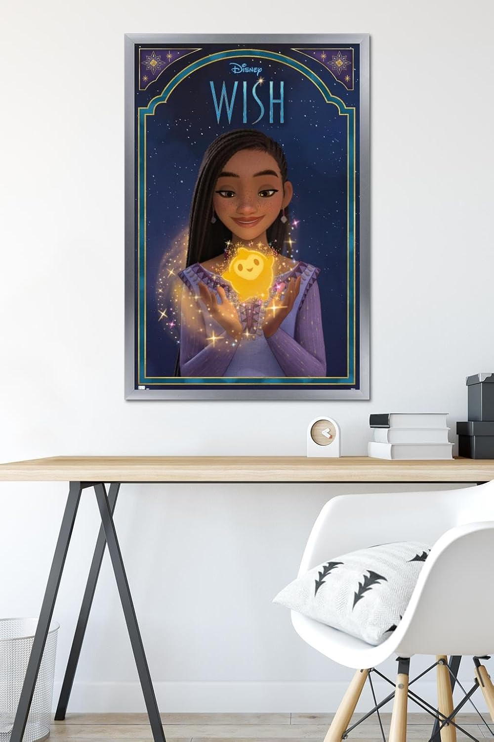 Trends International Disney Wish – Póster de pared de Asha & Star, 22.37 x 34.00 pulgadas, versión enmarcada plateada
