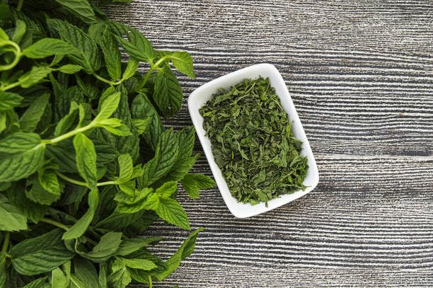 YAFA Menta seca para cocinar – Hierbas secas – Hojas de menta seca – Hierbas orgánicas de hierbabuena hoja suelta – Sabor de Palestina – Hoja suelta