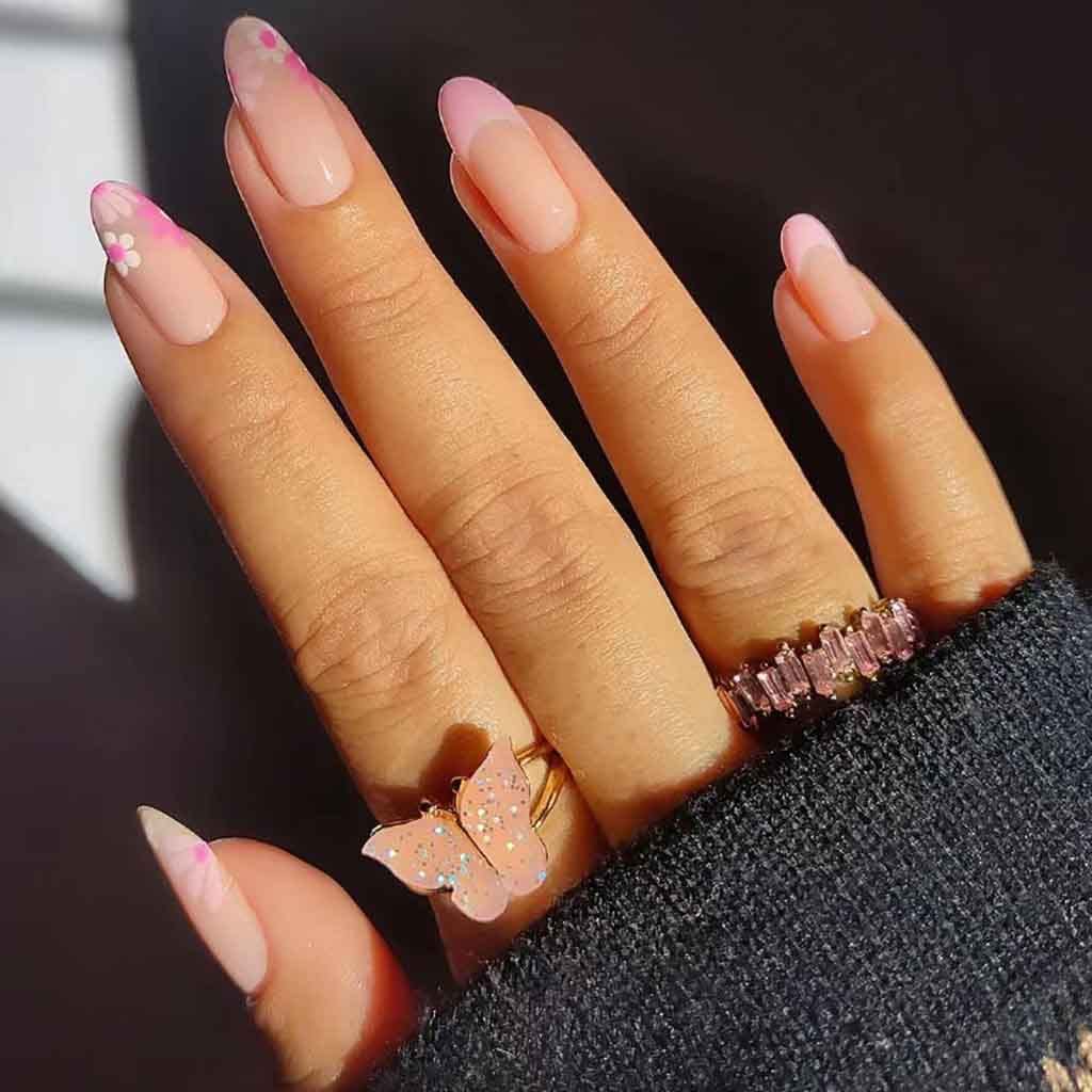 RikView Uñas postizas a presión con punta francesa, uñas medianas para mujer, uñas acrílicas de almendra, uñas rosadas con diseño de flores