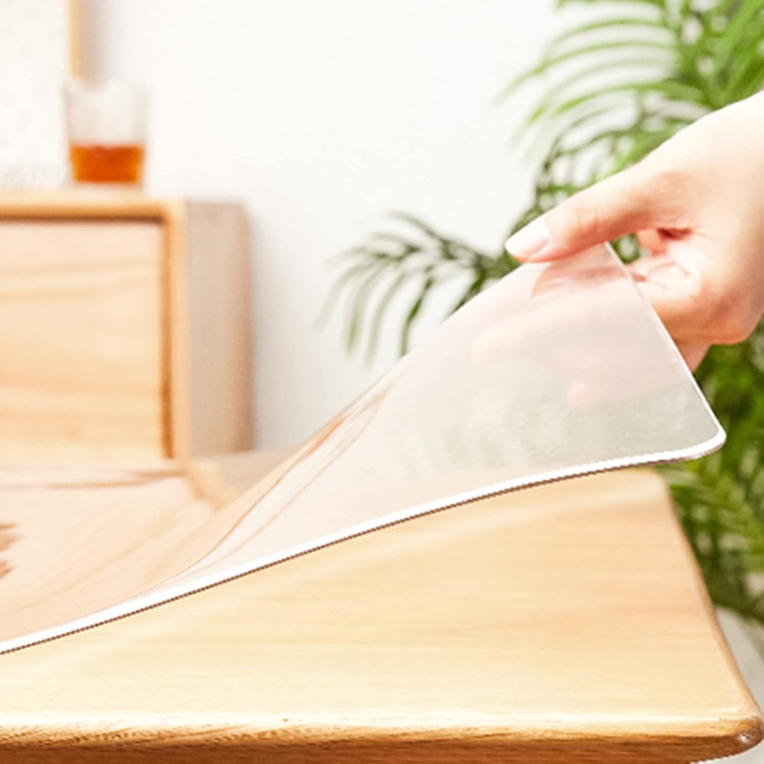 Mantel protector de mesa de comedor de plástico transparente, fácil de limpiar, protector de mesa (0.059in, 23,6 x 23,6 pulgadas)