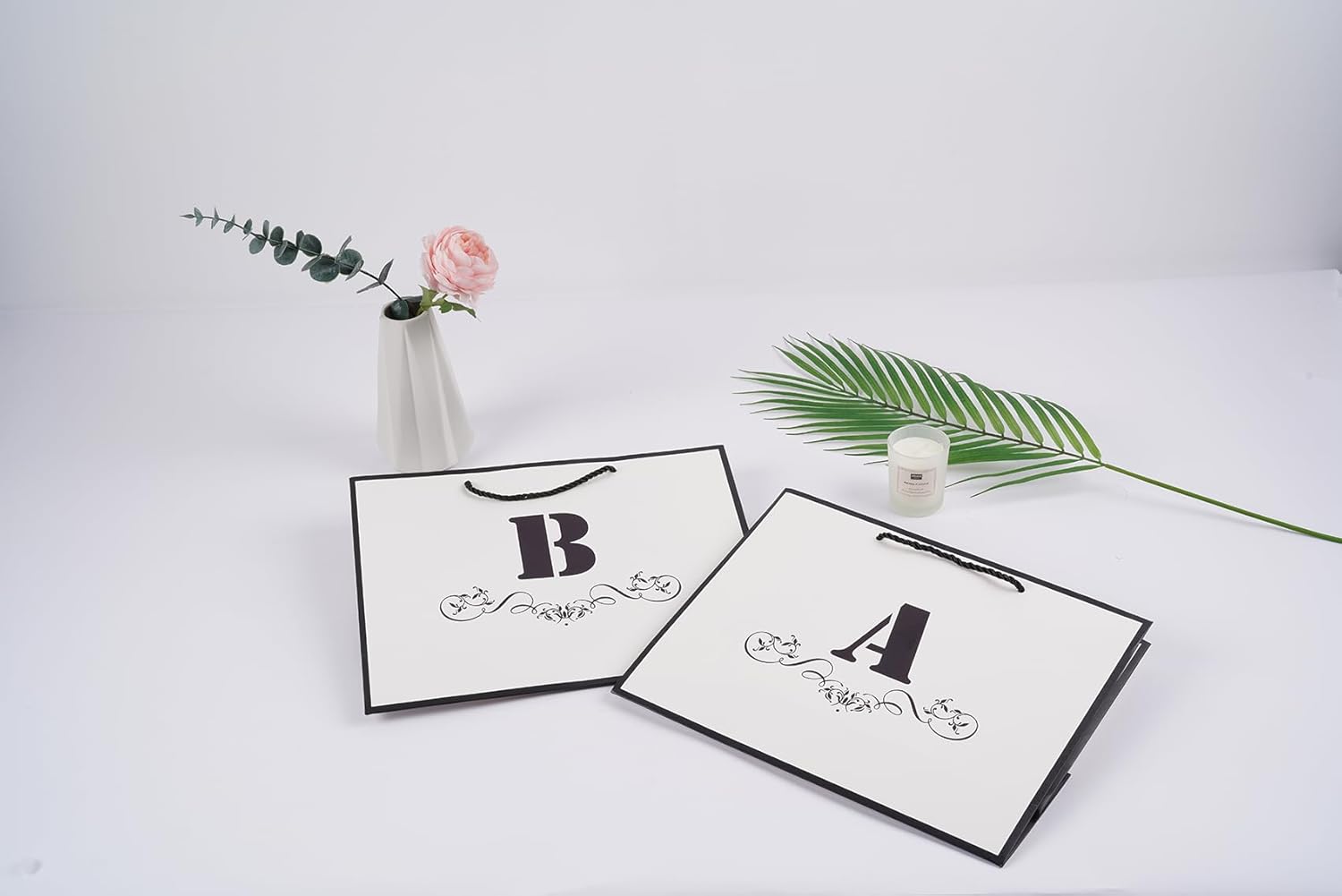 ysmile Bolsa de regalo de letras con papel de envoltura para hombres, mujeres, niños y niñas, bolsa de papel grande de 12 pulgadas para cumpleaños,