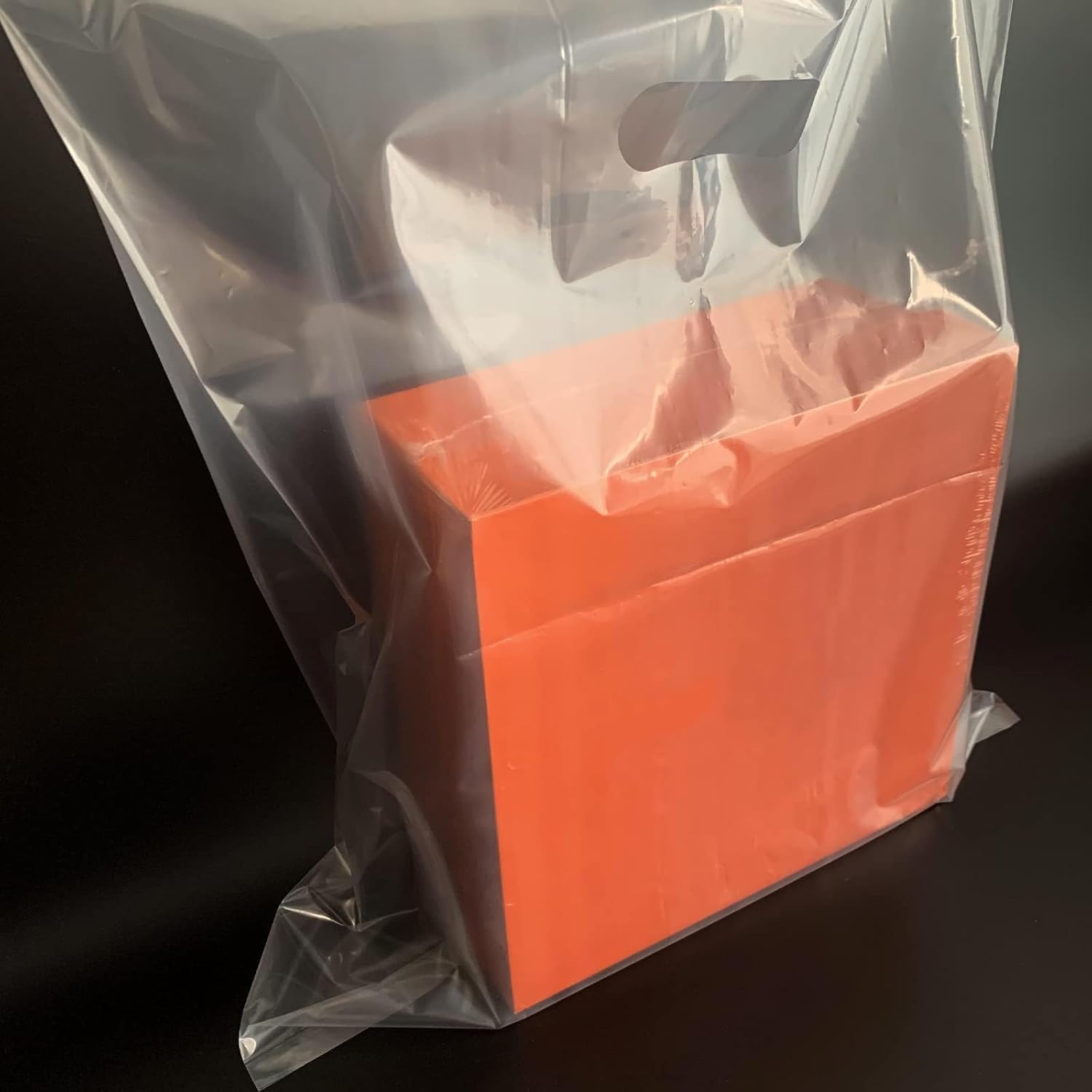 Paquete de 50 bolsas de plástico transparente extra grandes de 26 x 26 pulgadas con asas, feria comercial, recuerdos de fiesta y múltiples ocasiones