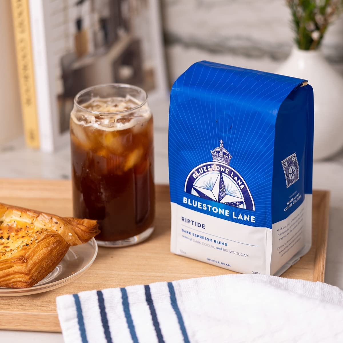 Bluestone Lane Granos de café, expreso Riptide, tostado oscuro, grano entero, bolsa de 12 onzas