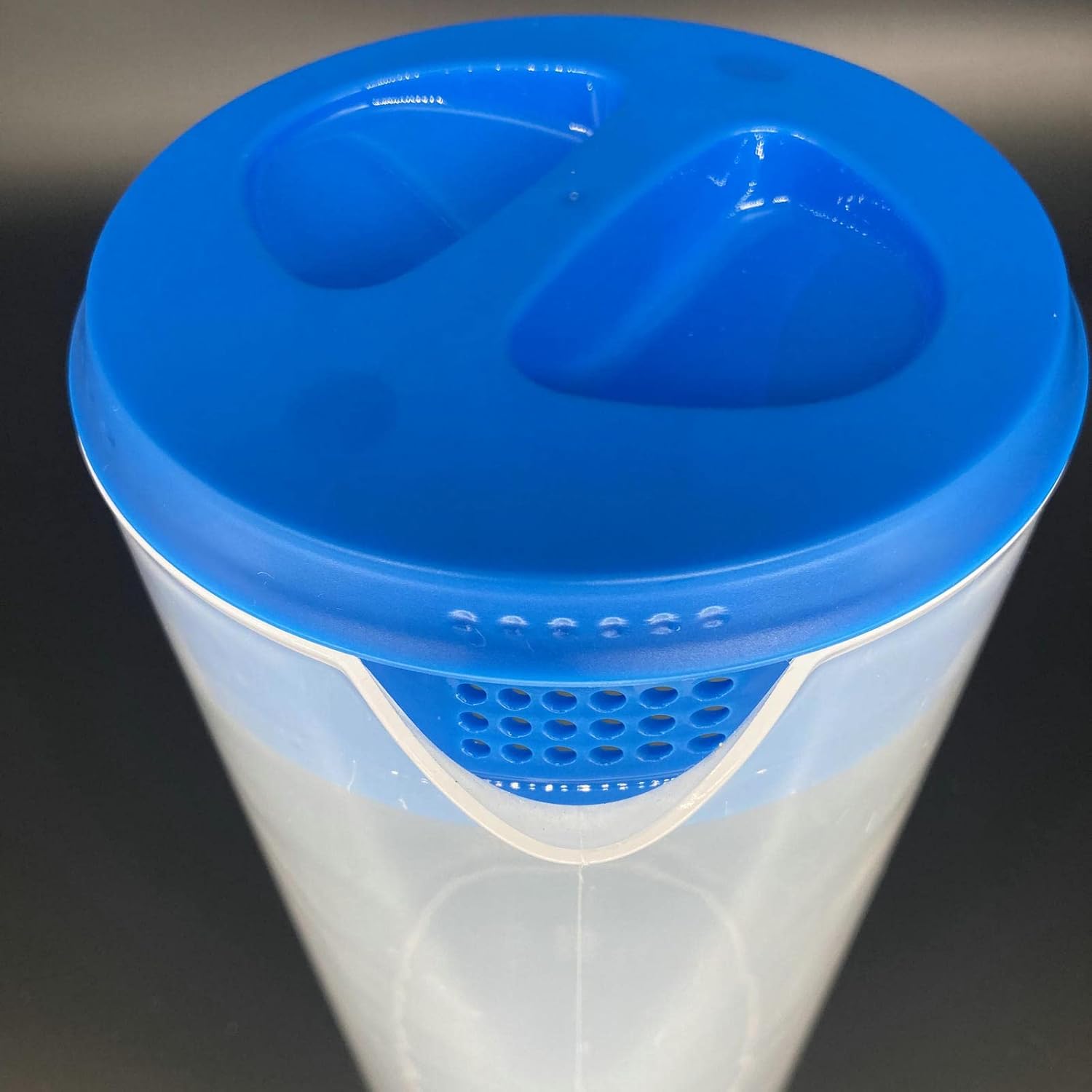 Jarra de agua de plástico de 81 oz2.4 litros0.63 galones con tapa, juego de 2 jarras sin BPA, jarra de agua para bebidas calientesfrías, té helado