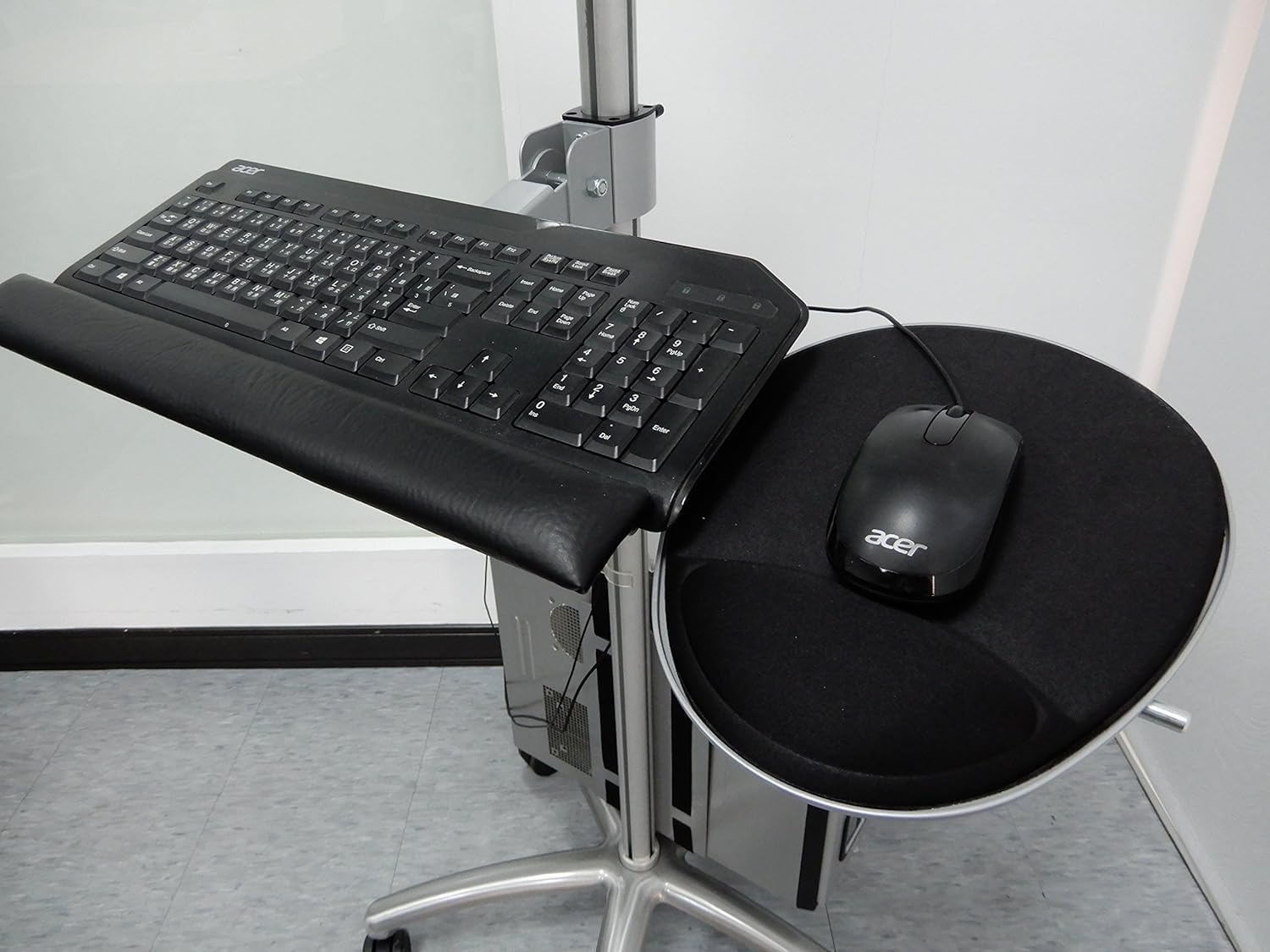 letech+ Carrito de computadora rodante, estación de trabajo móvil de altura ajustable con soporte para monitor, soporte para CPU, bandeja para