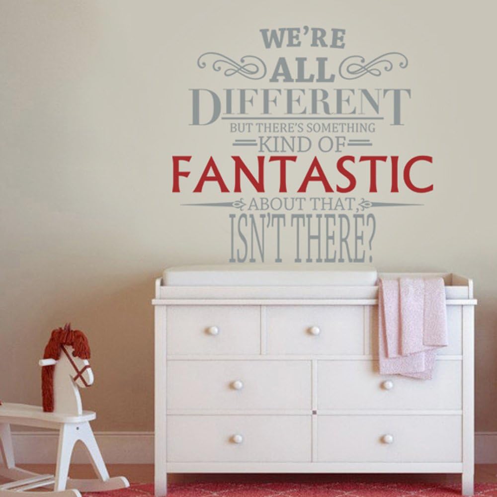 We’re All Different – Fantastic Mr. Fox – Calcomanía de pared con texto en vinilo (pequeño, fantástico rojo oscuro, letras marrón)