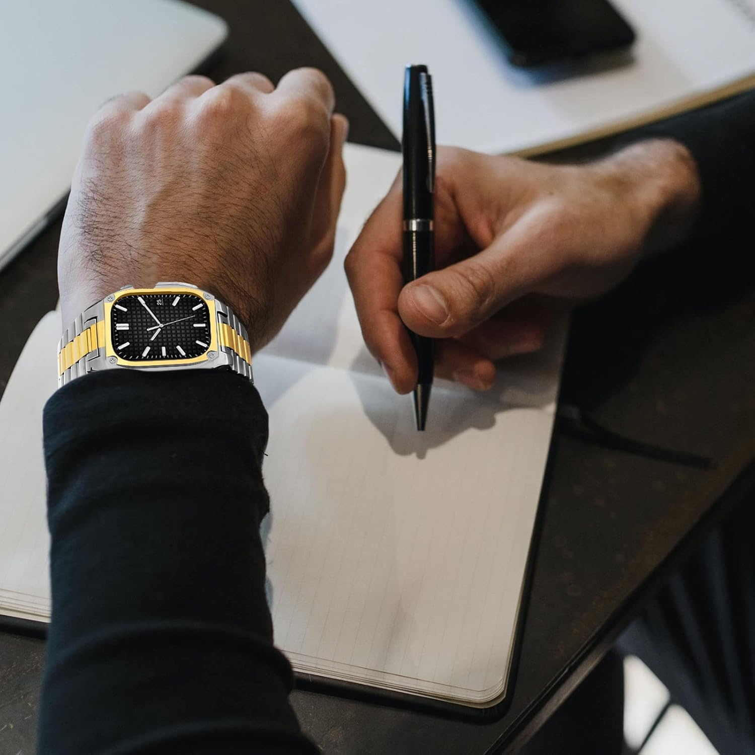 V-MORO Correa de acero inoxidable con funda compatible con Apple Watch de 1.732 pulgadas Series 654SE, correa de metal de negocios para hombres con