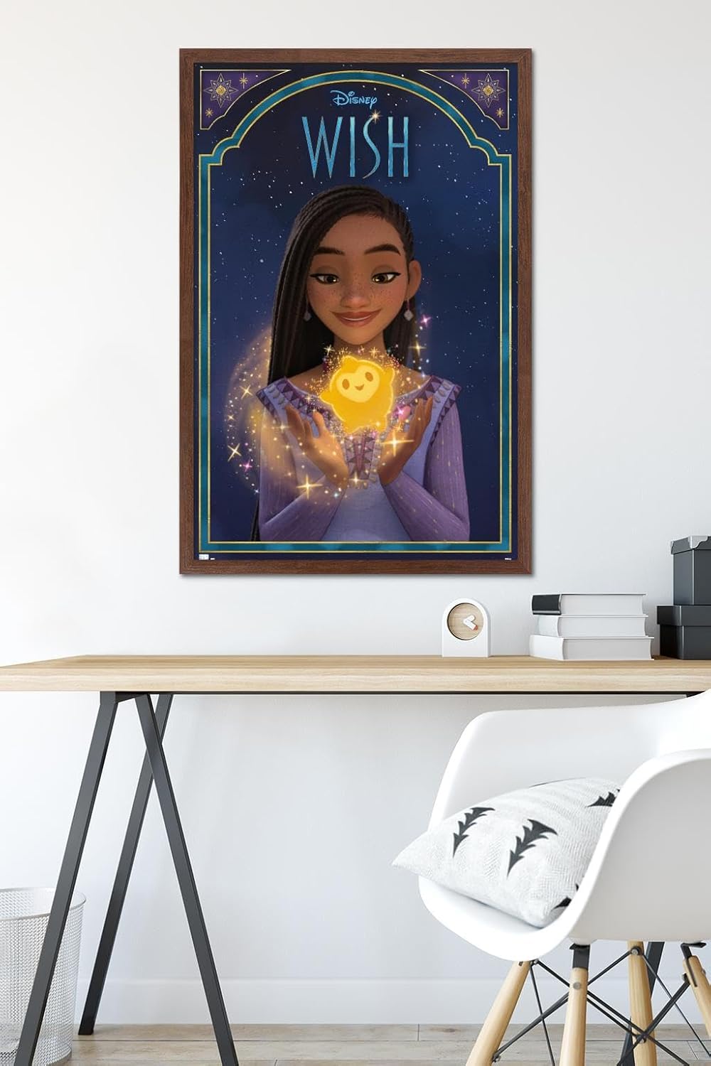 Trends International Disney Wish – Póster de pared Asha & Star, 22.37 x 34.00 pulgadas, versión enmarcada de caoba