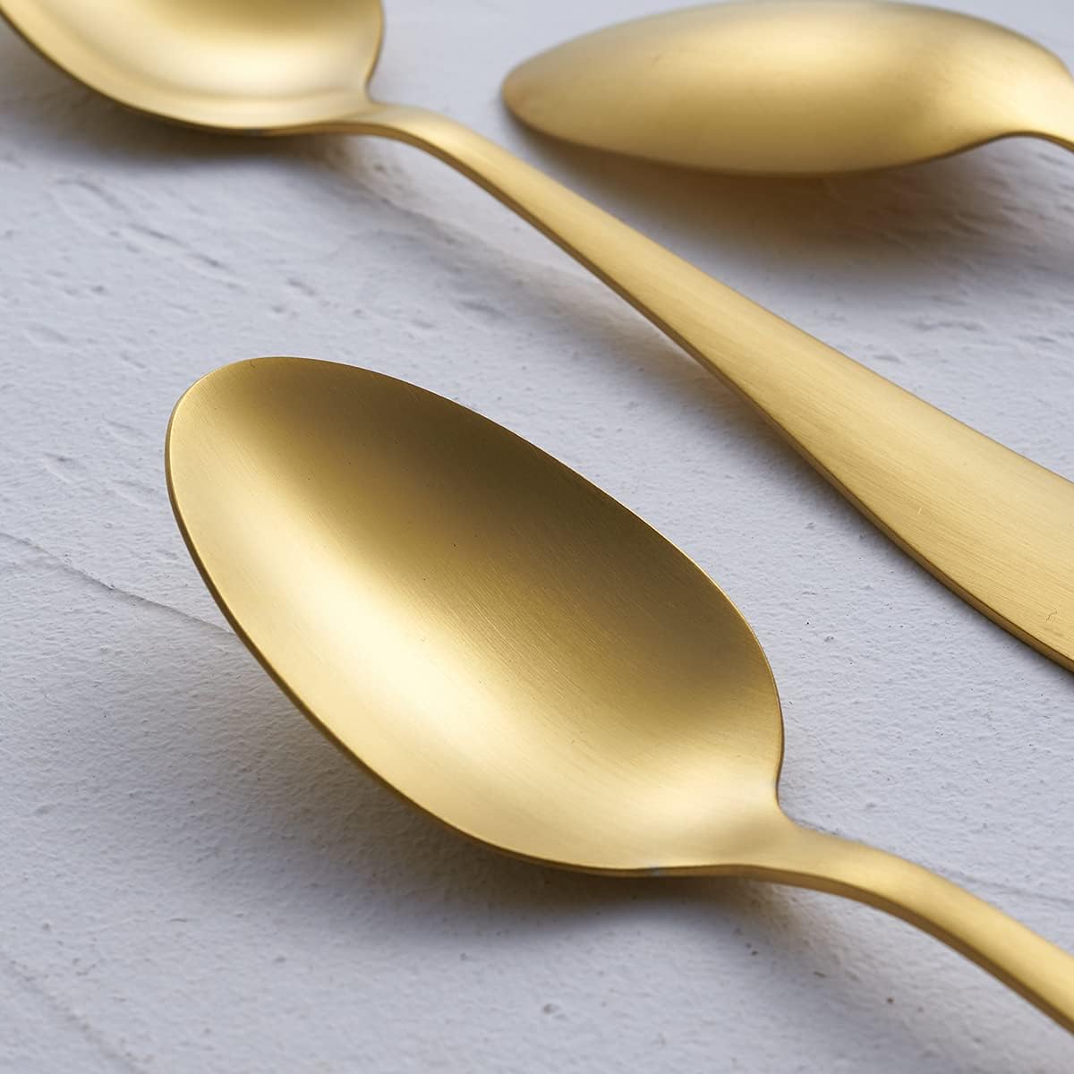 Juego de 6 cucharas de postre de oro mate, 6.8 pulgadas, acero inoxidable con acabado satinado, cucharadita dorada para café expreso, apto para