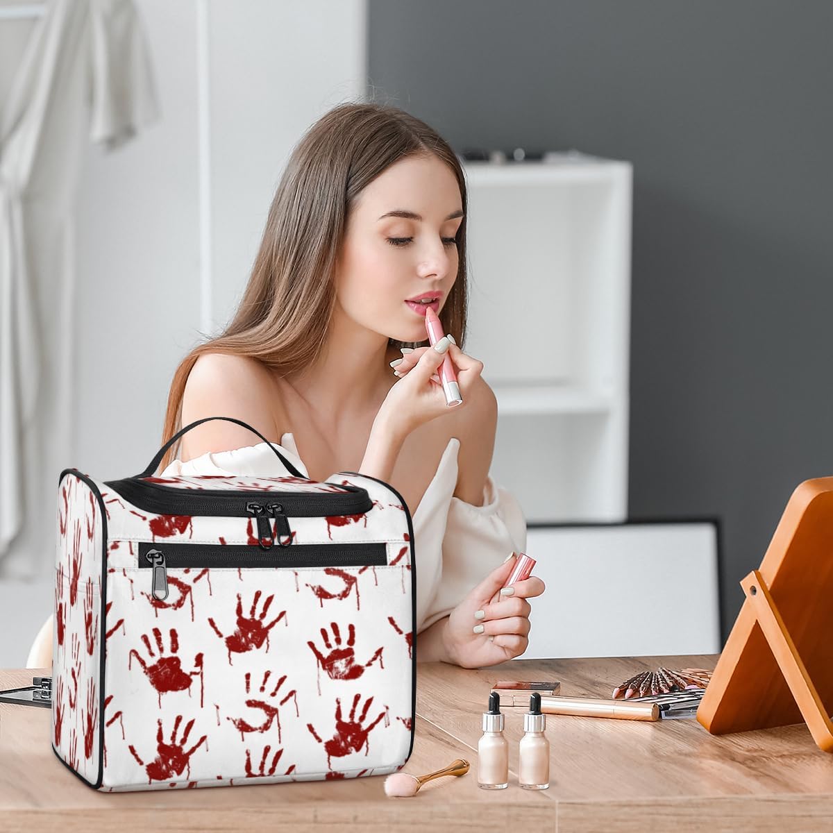 Interesting Halloween Toiletry Bag for Women Travel Makeup Organizer with Hanging Hook Traveling Cosmetic Bags for Toiletries Accessories