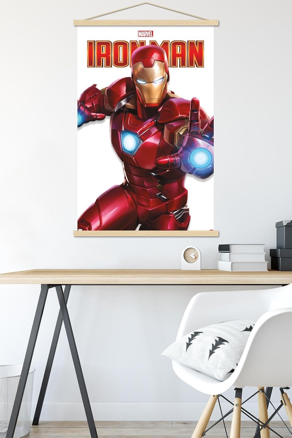 Trends International Marvel Comics – Póster de la serie Iron Man con marco magnético