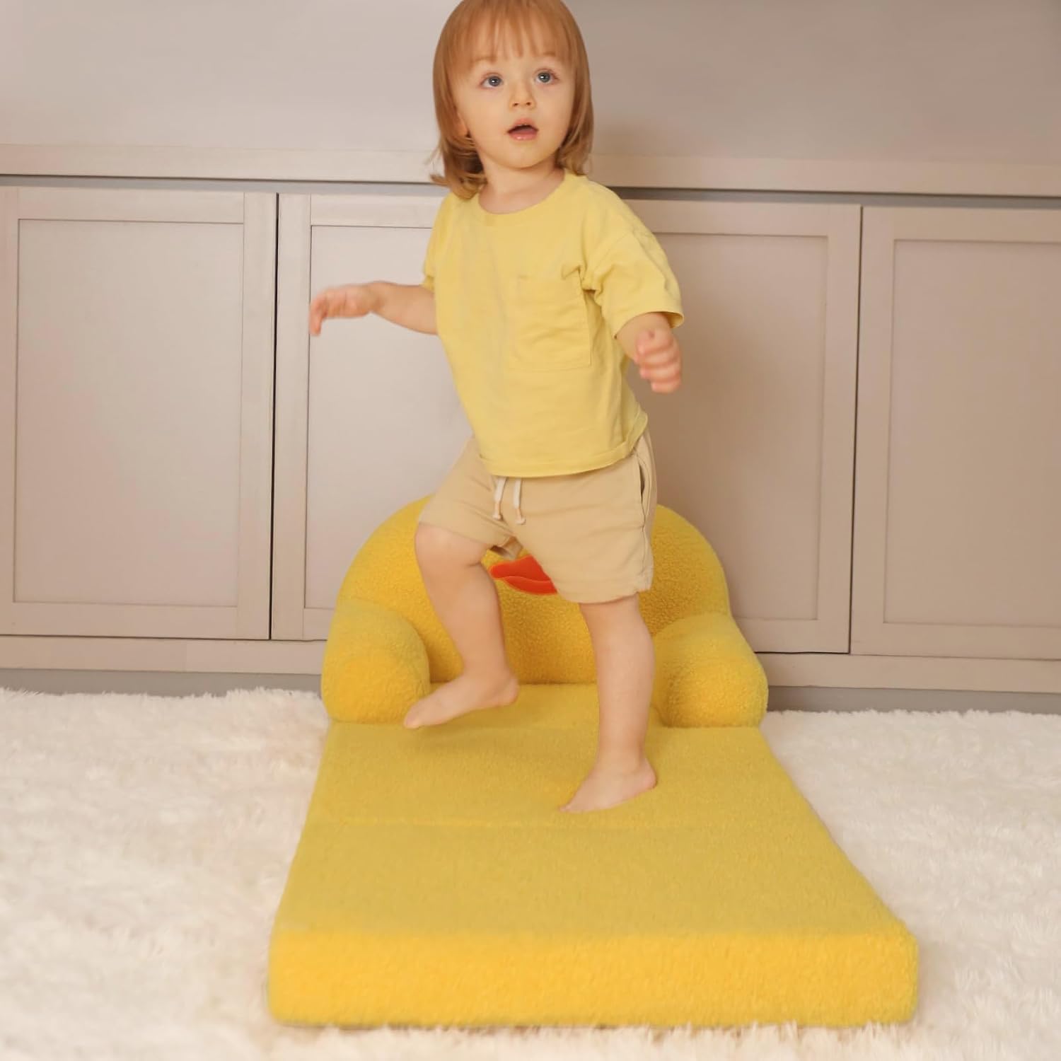 MOONBEEKI Cómoda silla para niños pequeños, sofá plegable para bebés, sofá de felpa plegable para niñas y niños de 1 a 3 años